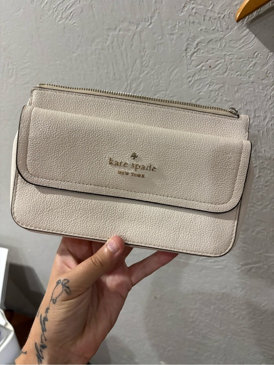 kate spade Handbags - Kate Spade Leila Small Flap Crossbody Bag Light Sand Leather Purse K828